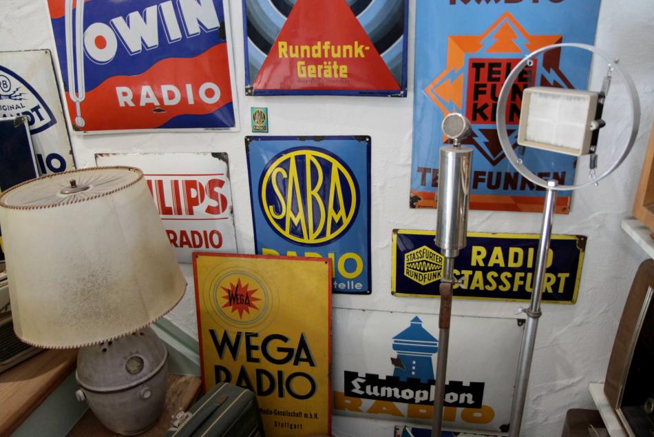 Sammlung alter Radios von Jörg Chowanetz
